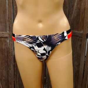 Womens Heat floral bikini bottoms size L